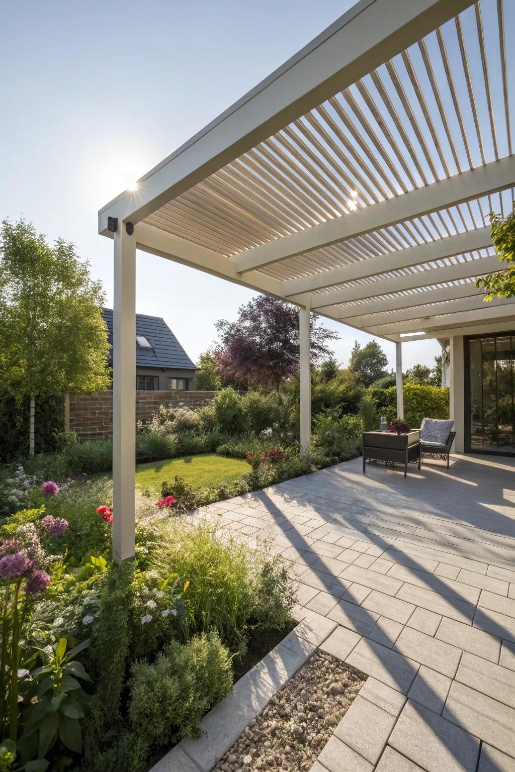 A louvered roof lets you change the amount of sun and shade.