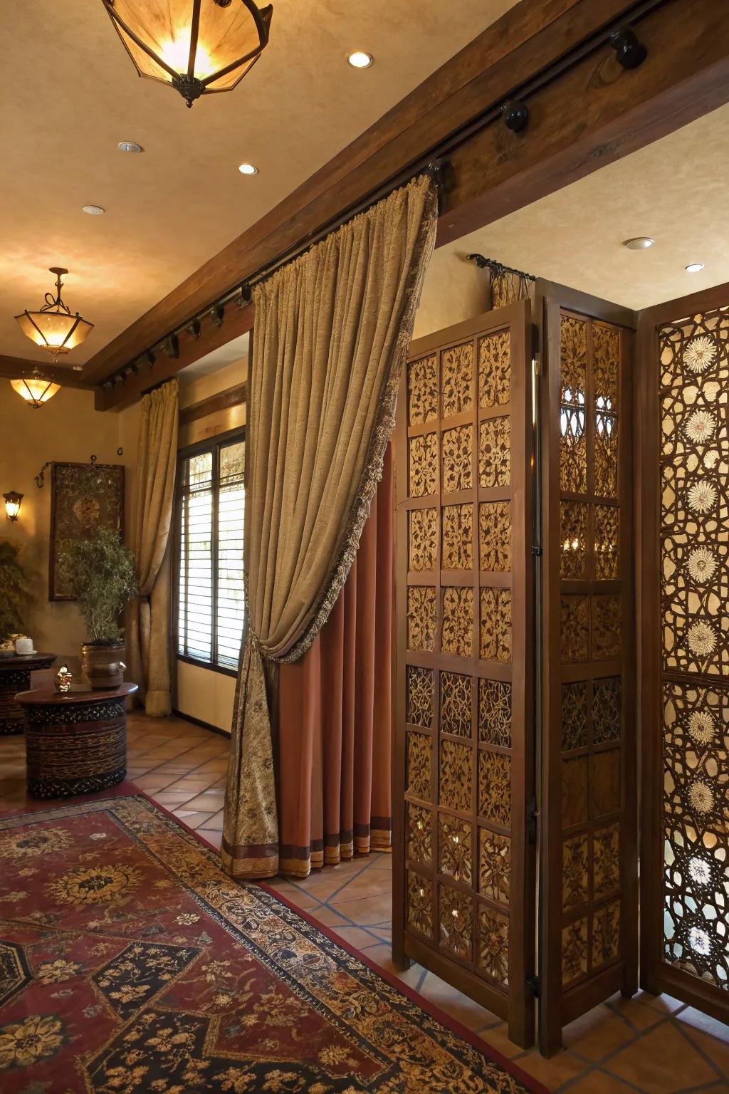 Stylish screens give privacy while improving the appearance of an Arizona room.