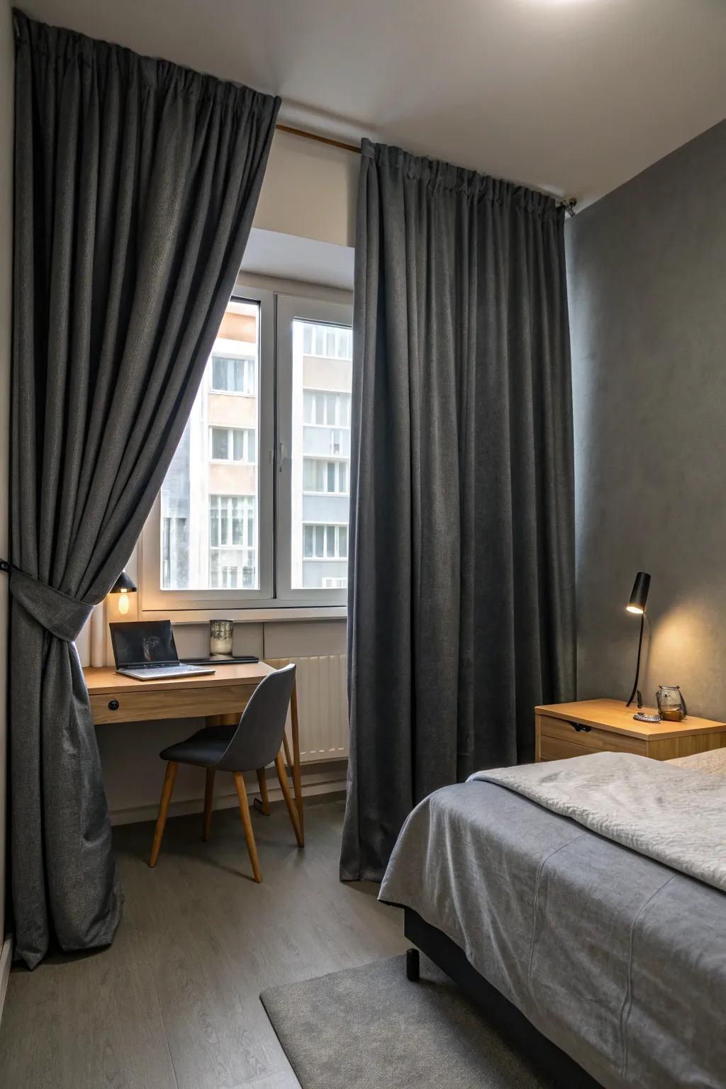 Nightfall curtains: luxury and function.