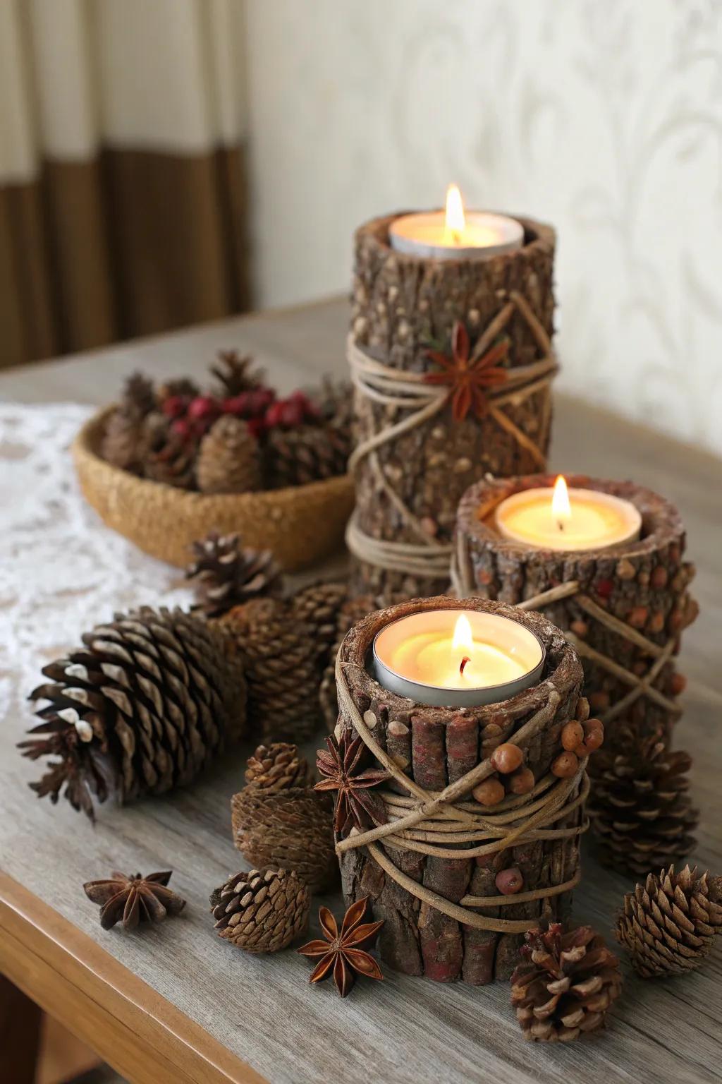 Fir cone and twig light vessels append a natural charm to the theme.