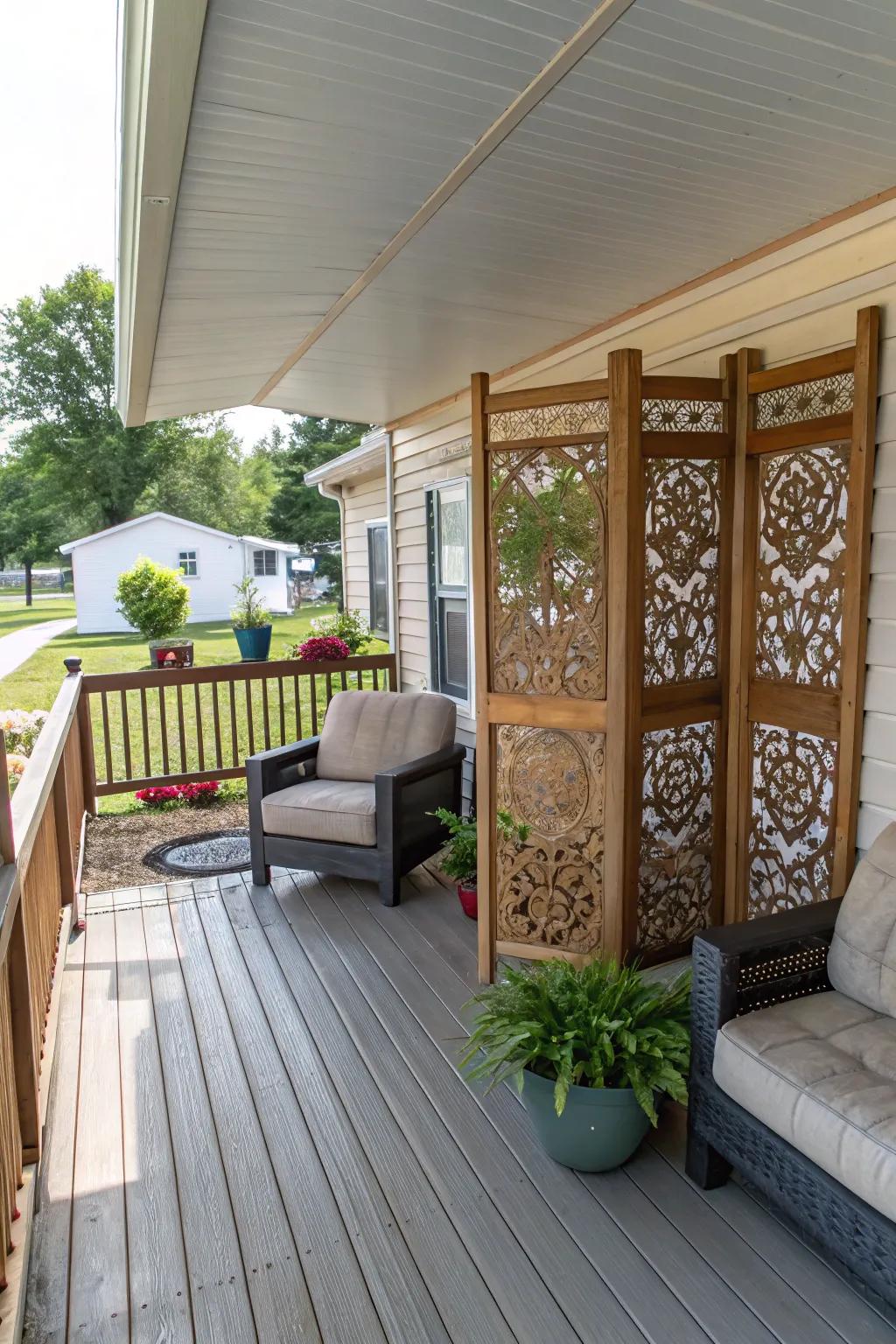 Seclusion panels add seclusion and style.