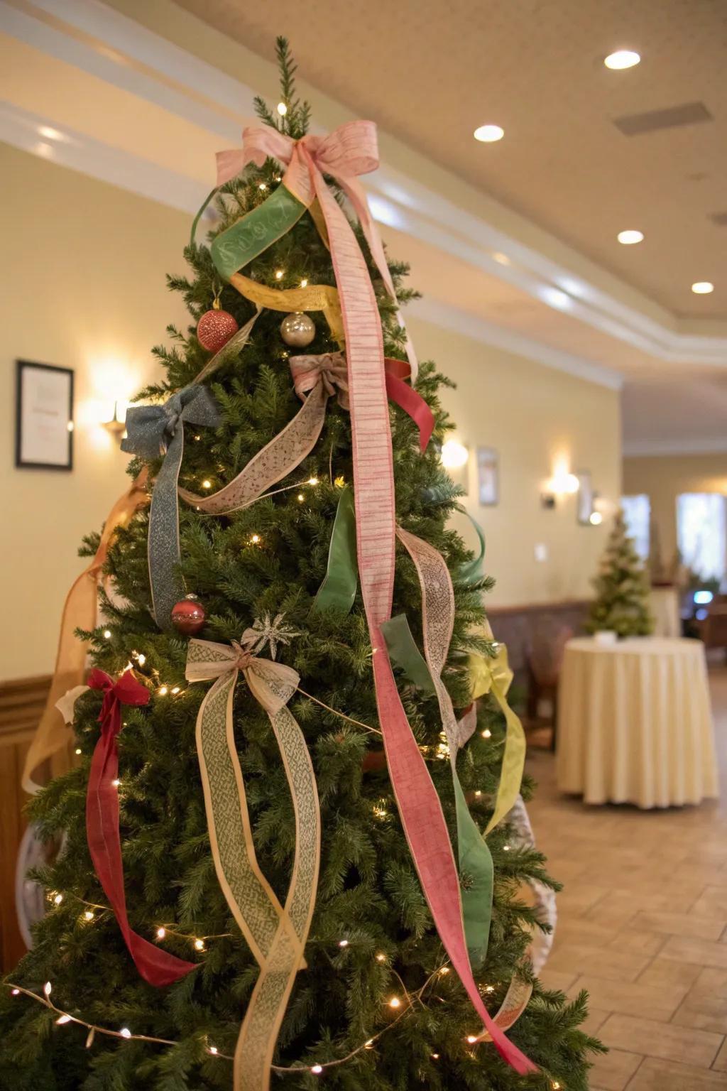 A Christmas tree featuring ribbons utilized as garlands, presenting a relaxed and inherent aesthetic.