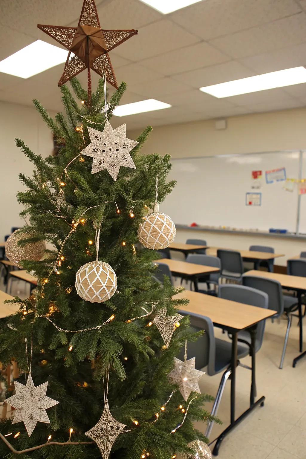 An origami ornament-decorated Christmas tree