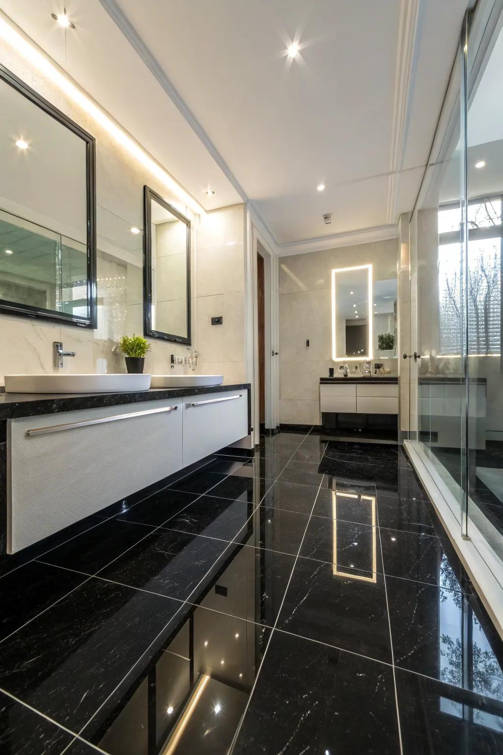 Polished facades brighten up the room and enhance the dark floor.