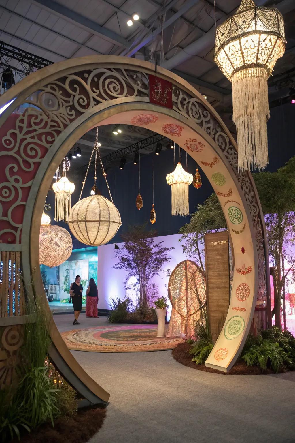 An art-inspired arch that demonstrates creativity and originality.