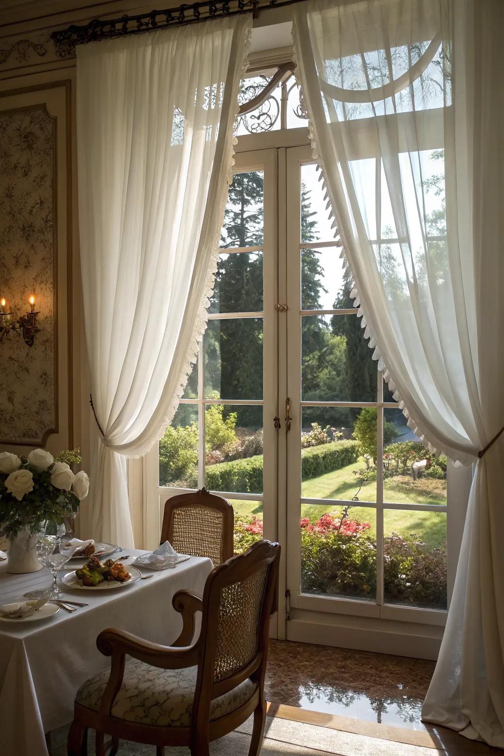 Folded sections offer sophistication and elegance to any dining room.