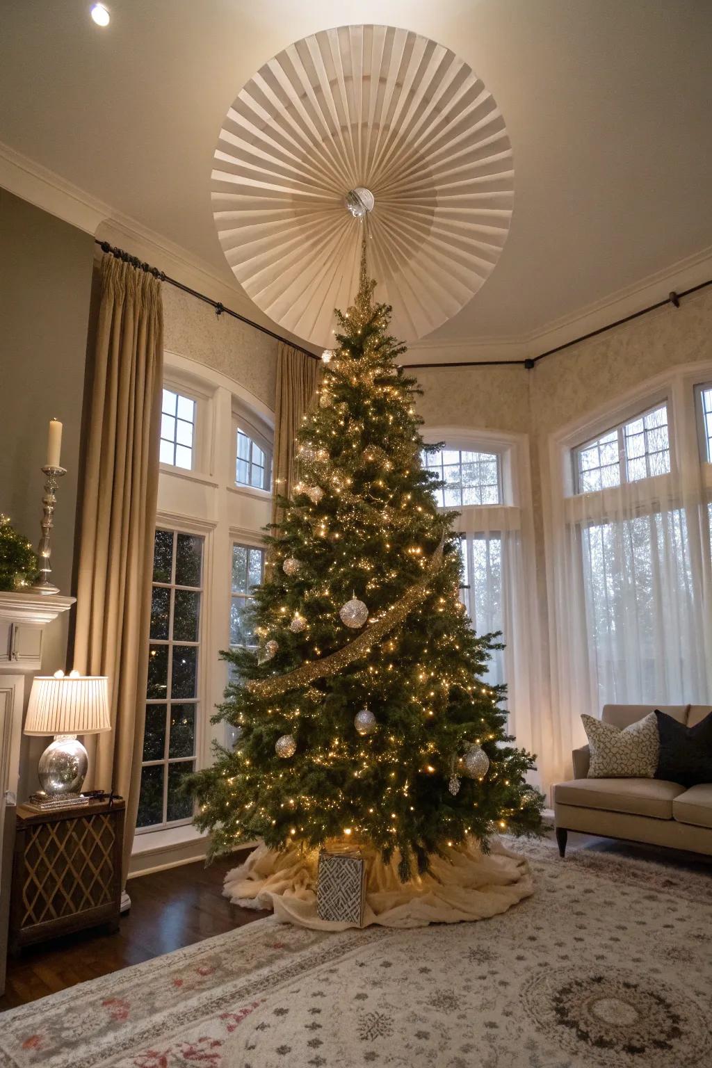 Striking sophistication with a mammoth paper fan.