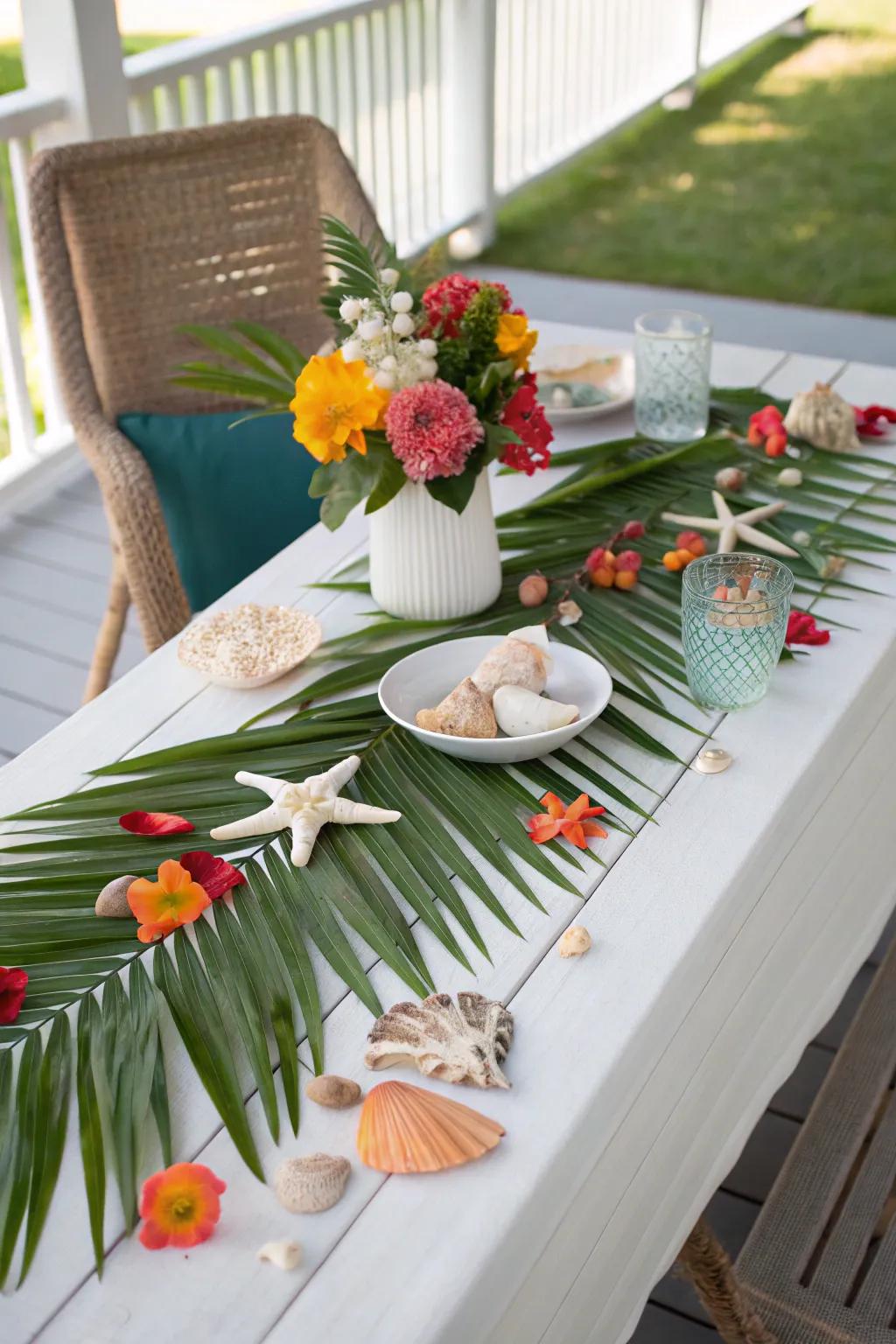 Seasonal components ensure frond centerpieces are current and suitable.