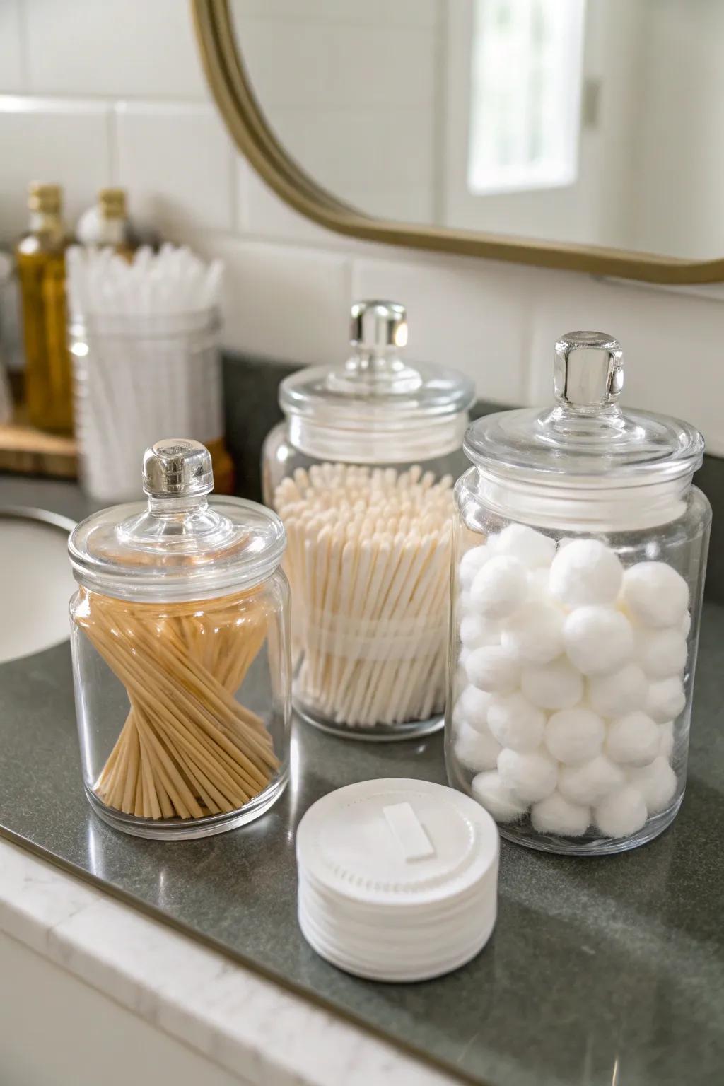 See-through vessels for straightforward visibility of essentials.