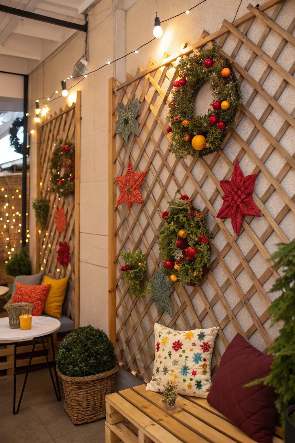 Lattice delivering a multipurpose setting for seasonal ornamentation swaps.