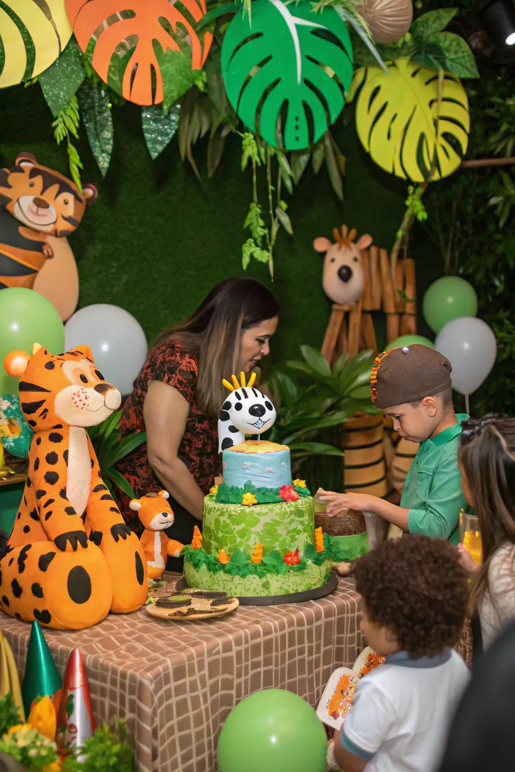 Transform your space into a jungle adventure with the 'Jungle Expedition' theme for your little explorer.