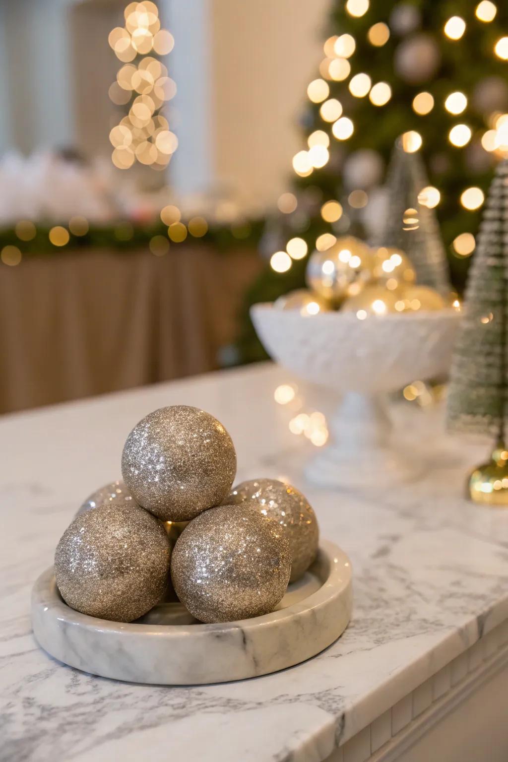 Dazzling sparkly spheres ideal for celebratory décor