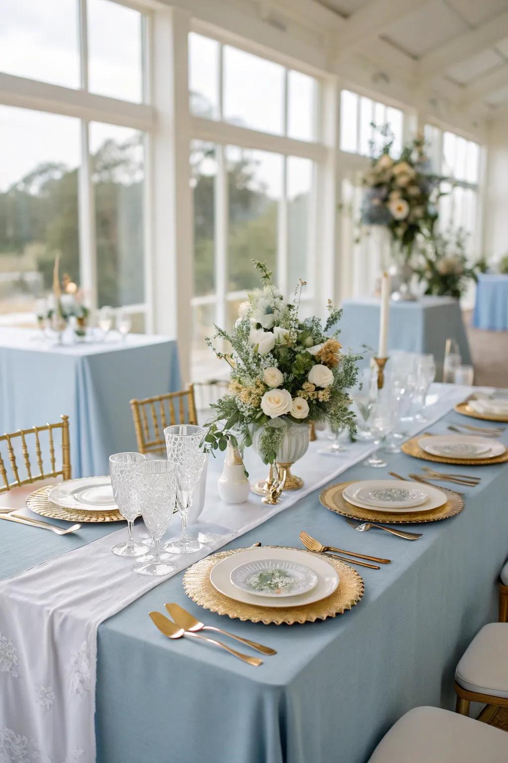 A sophisticated table arrangement with sky blue aspects that enrich any wedding gala.