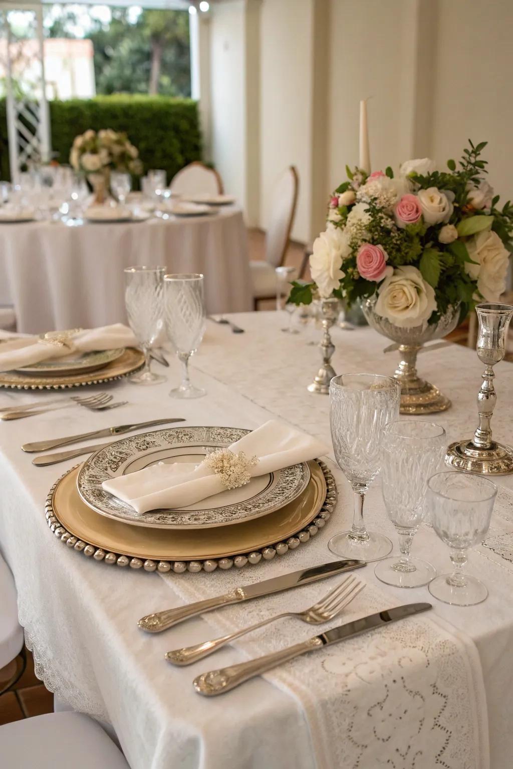 Sophisticated tablescapes add elegance and style to your event.