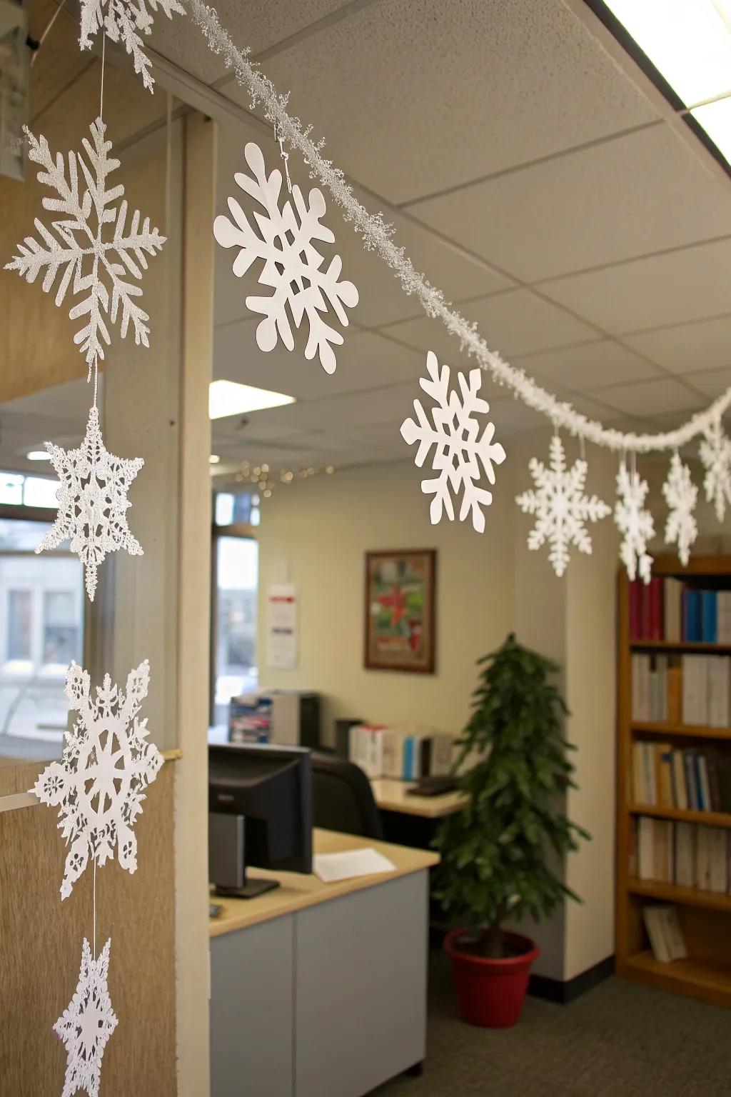 Handcrafted delicate ice crystal garland gives a wintry touch to your workspace.