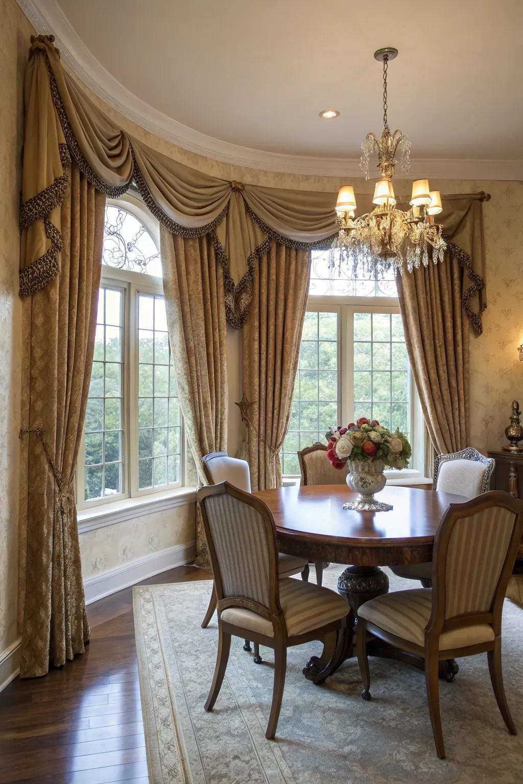 Timeless scallop and tail drapes introduce classic beauty to this dining room.