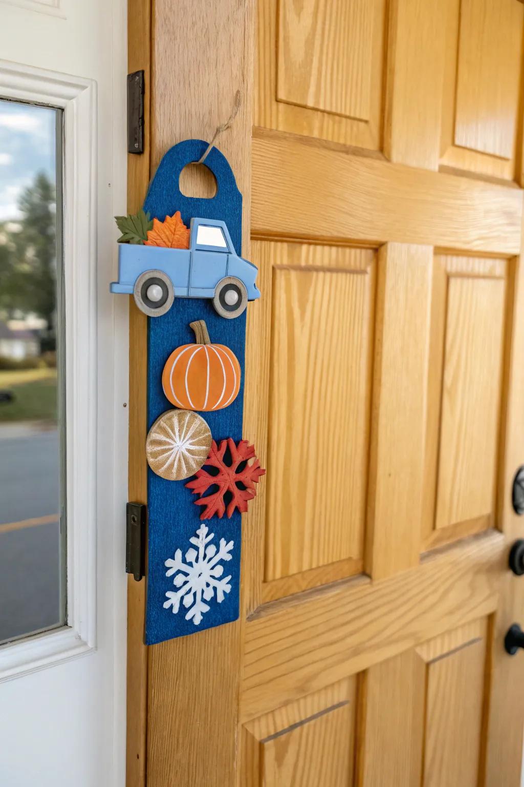 An adaptable vehicle door accent displaying seasonal charm.