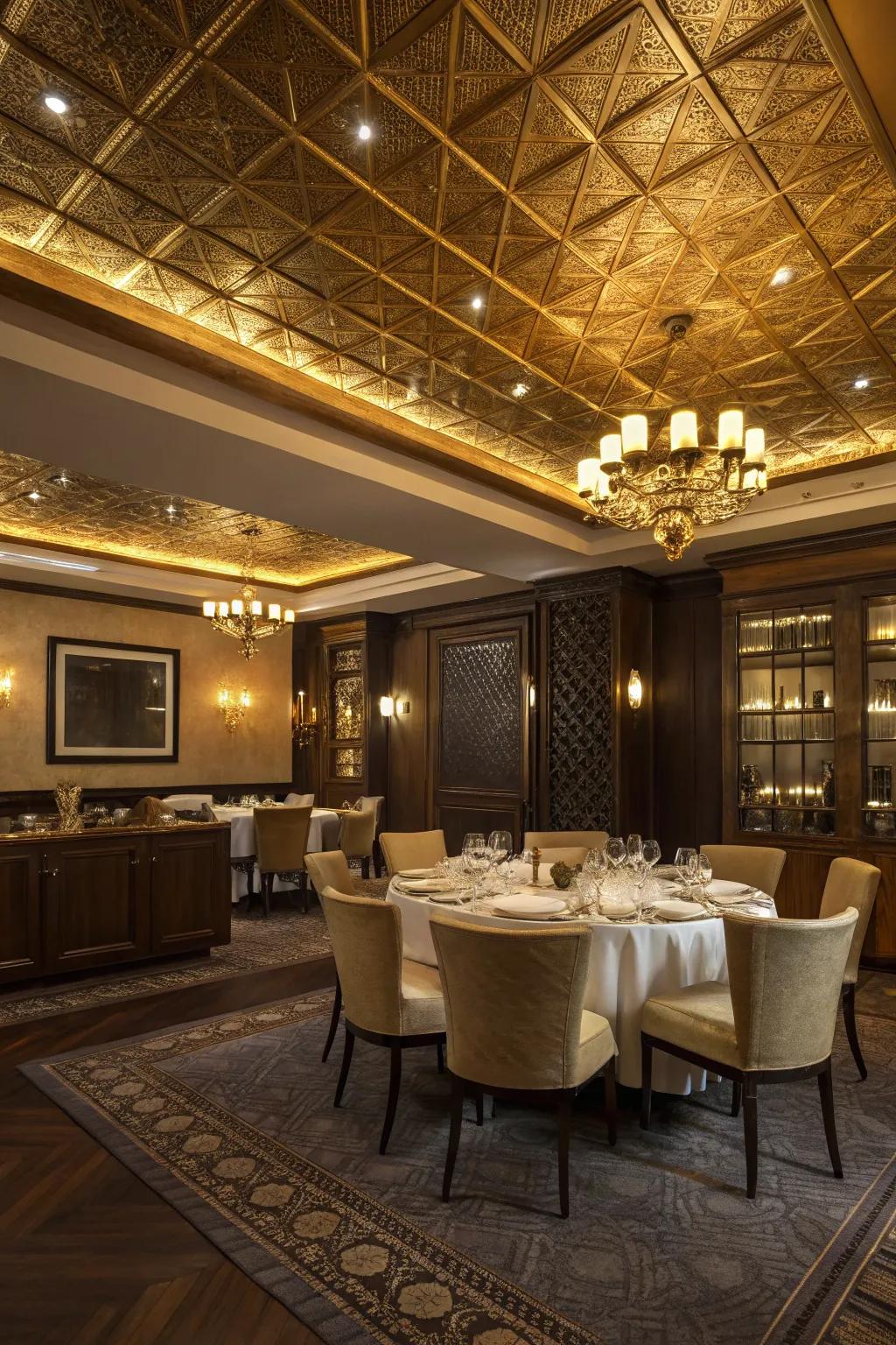 Shiny finishes bring a luxurious sheen to your dining space.