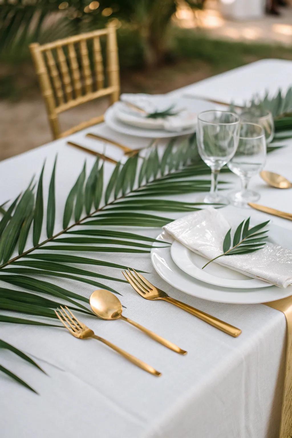 Gold features blend perfectly with leafy fronds for a luxurious impression.