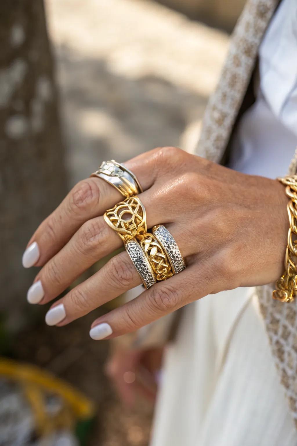 Combined Metal Ornaments for an Energetic Look