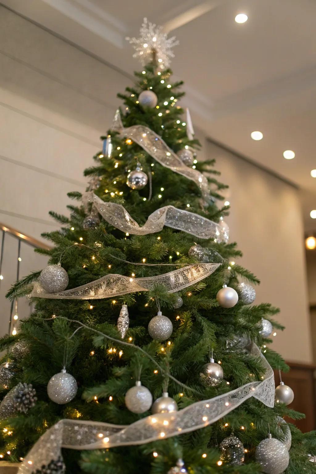 Silver garlands craft a unified and sparkling appearance.