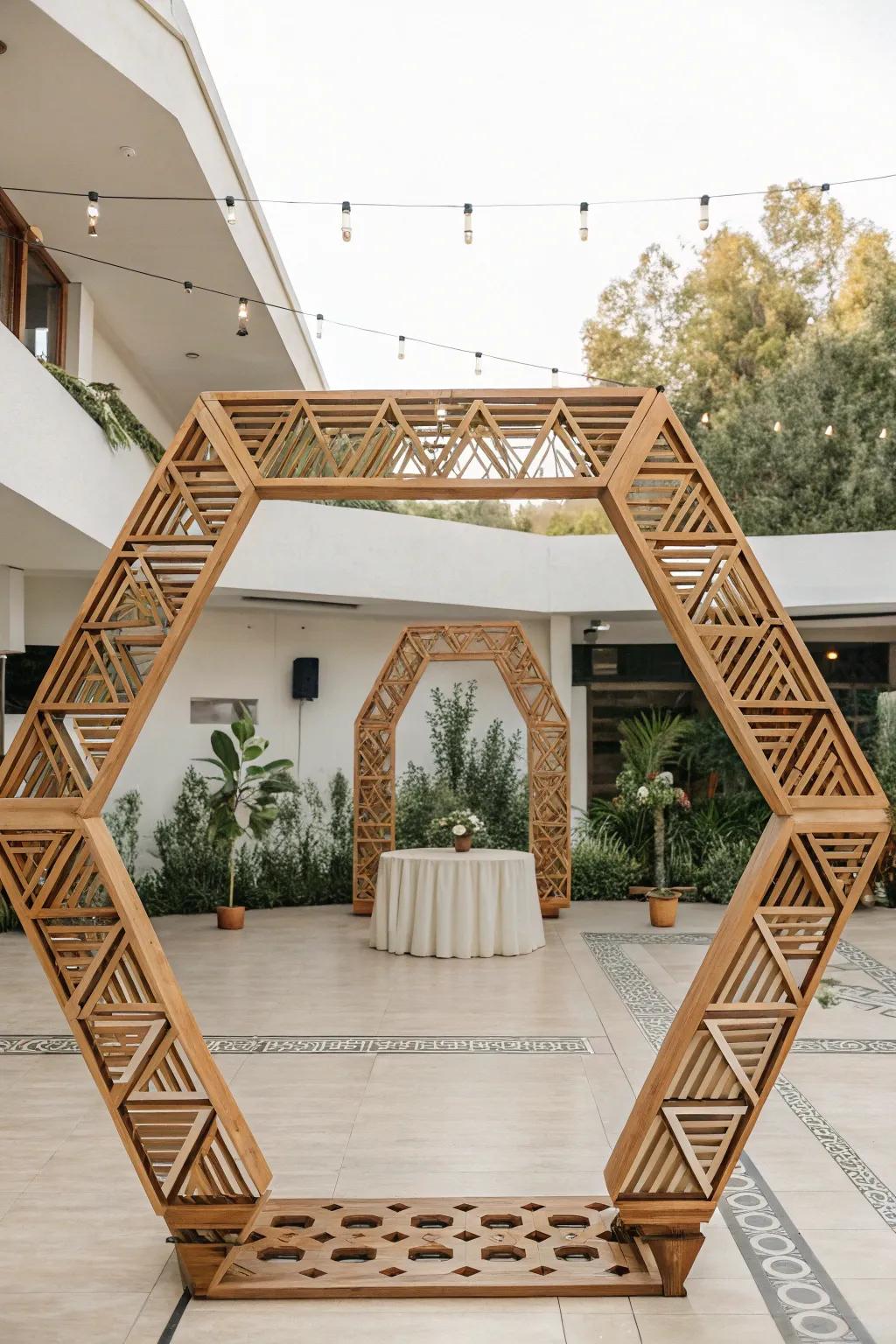 A geometrical timber arch gives a modern touch to your ceremony.