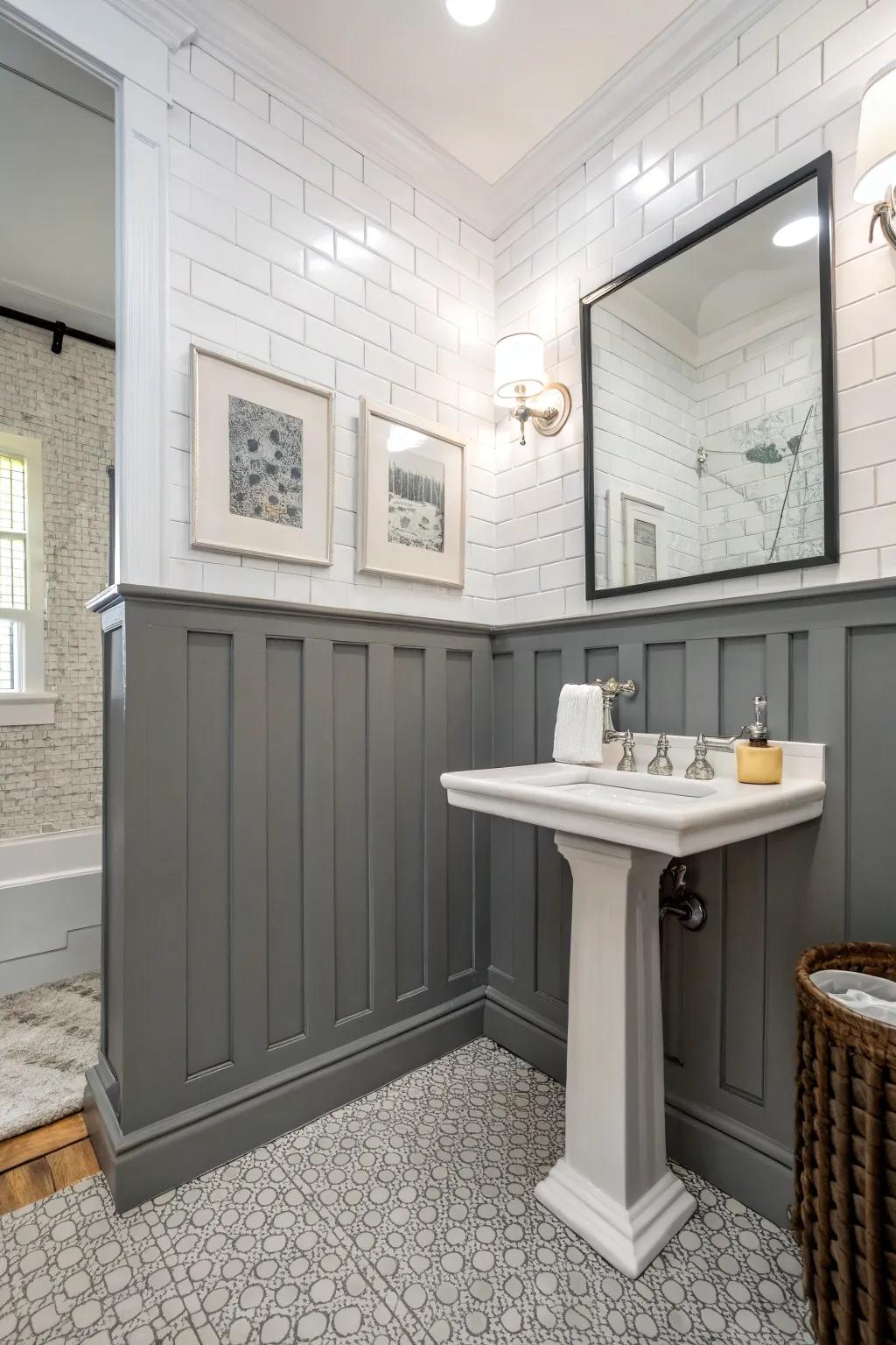 Plank wainscoting generates an unforgettable and vibrant statement.
