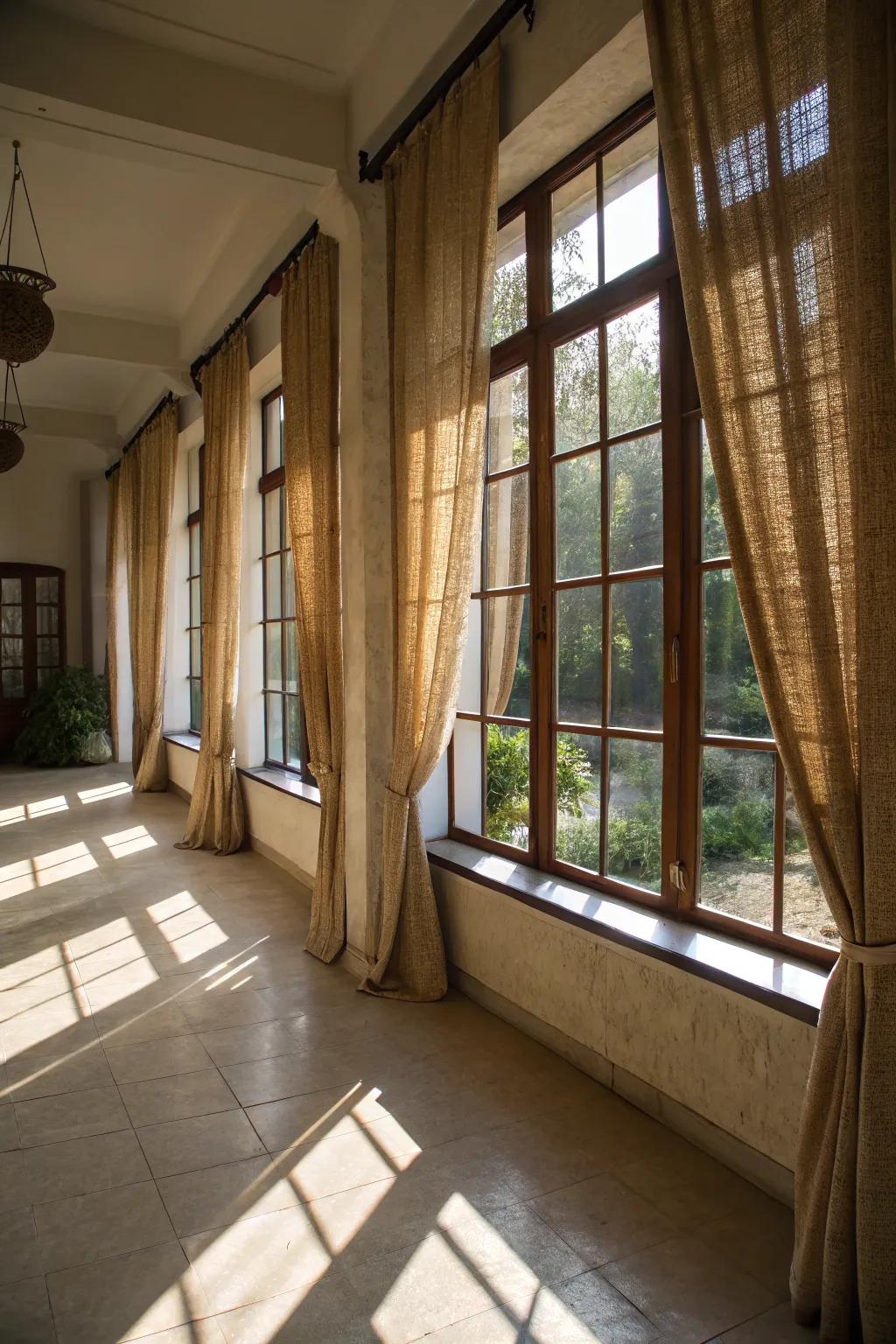Hessian curtains bring a touch of countryside sophistication.