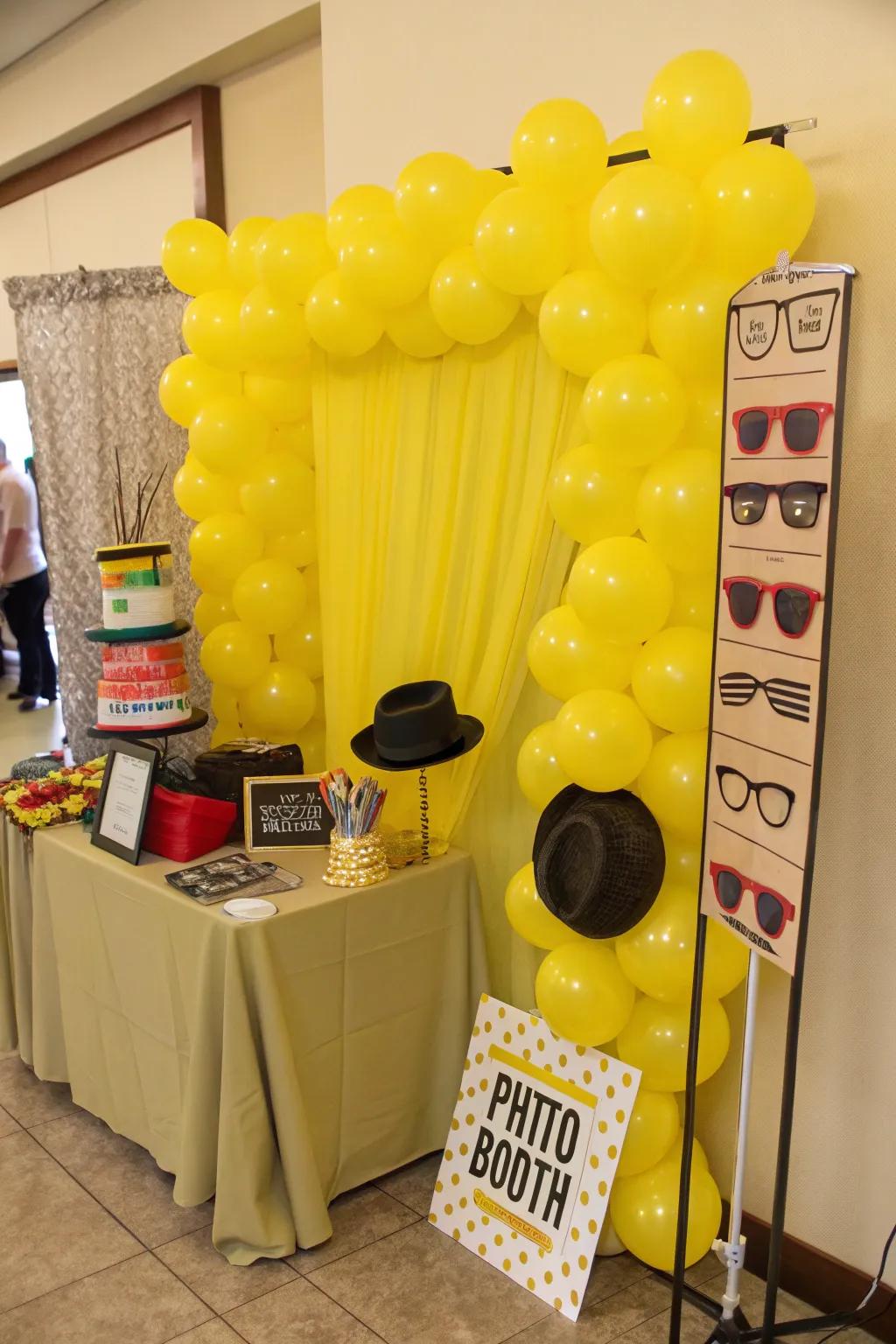 Snapshot booth with a fun golden sphere scene.