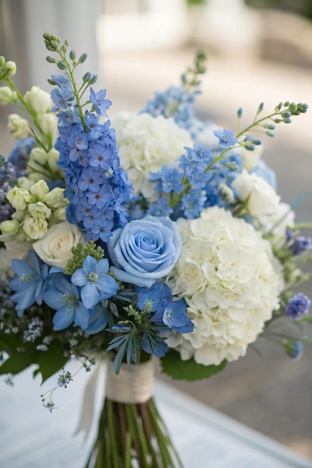Stunning azure flower decorations incorporating nature's appeal to the celebration.