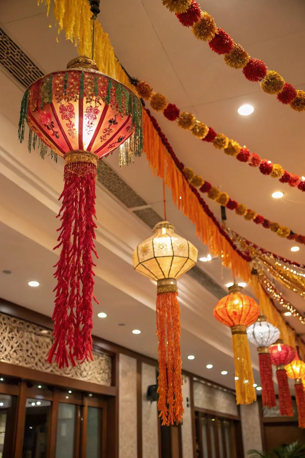 Hanging accents add visual interest and dimension.