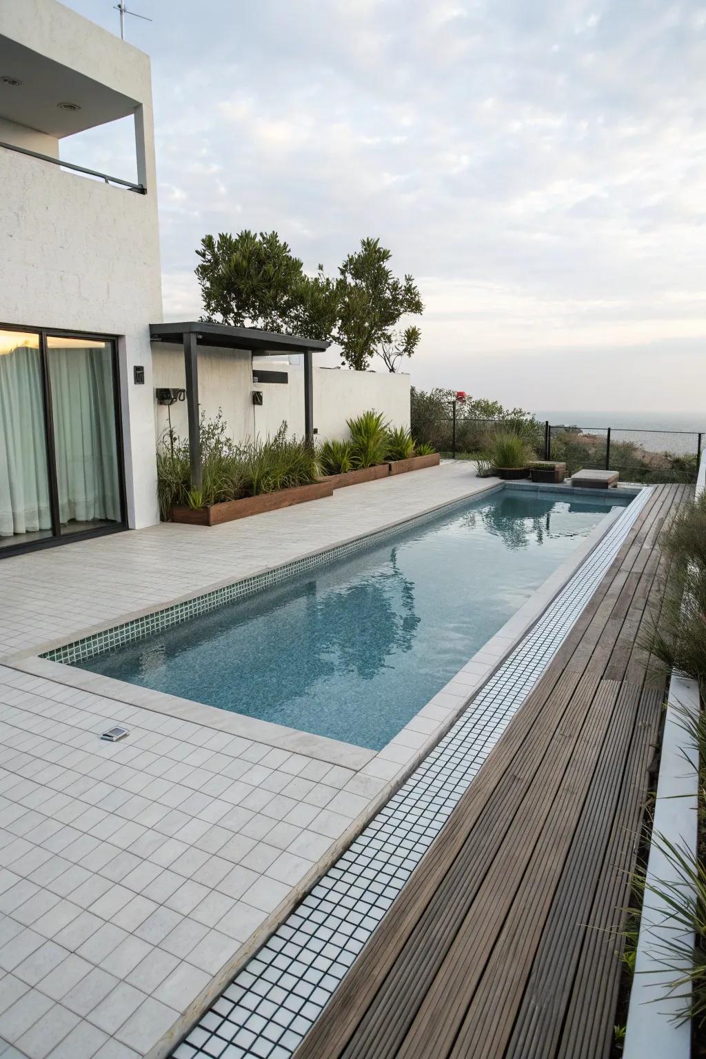 Simple tiles offer a smooth and new pool style.