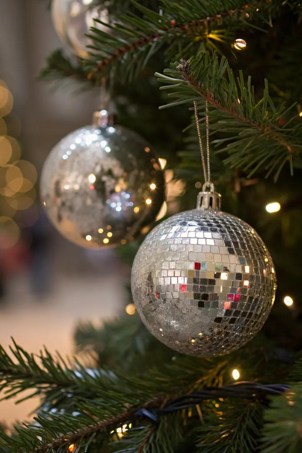 Reflective mirror ornaments create a captivating sparkle.