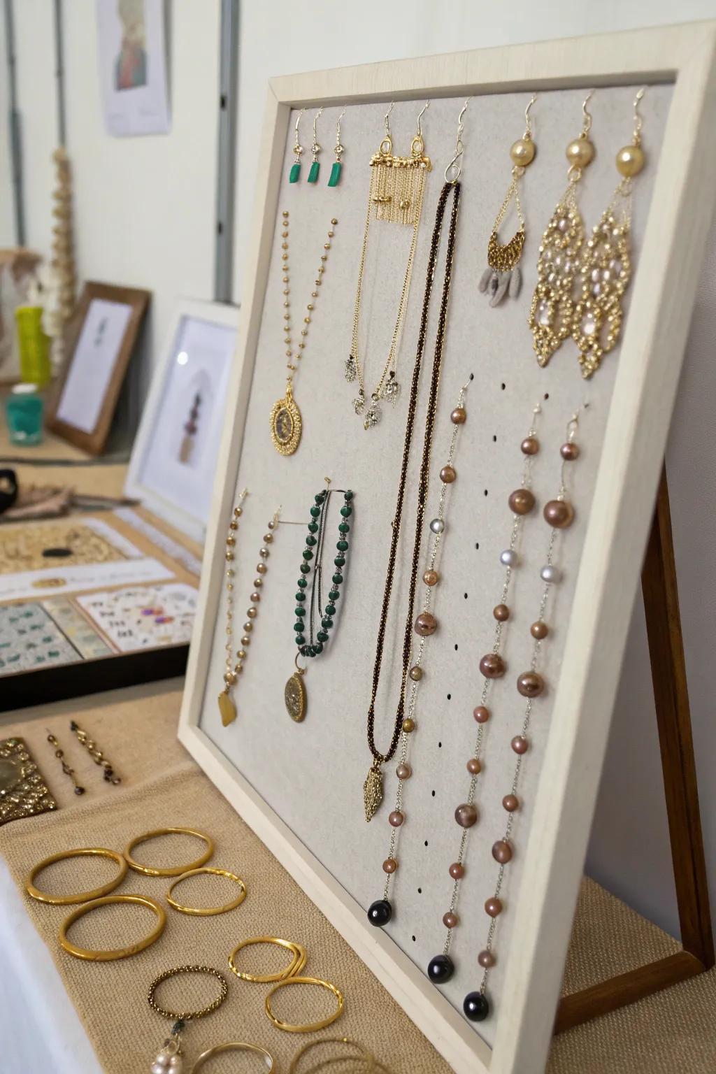 Arrange your jewelry on a unique magnetic board.