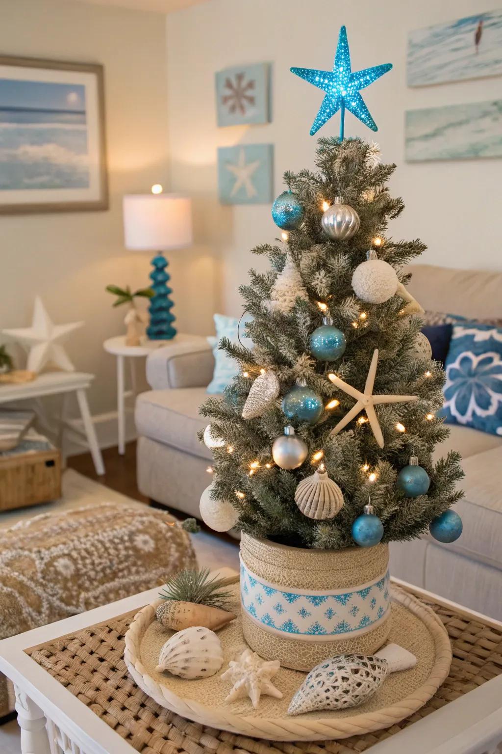 This refreshing coastal-themed tabletop Christmas tree evokes the tranquility of the sea.