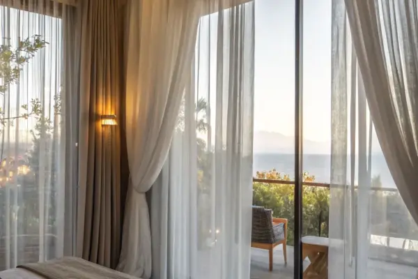 Modern Couple Bedroom Designs for Stylish Living